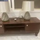 طاوله مع ابجورات