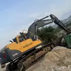 بوكلين فلفو للبيع نظيف مشروط موديل 2016 حجم 210 بدون دقاق