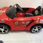 عربه اطفال معاها الشاحن والريموت للبيع بحاله جيده