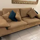 كنبة جلد مخمل ( بيعه مستعجله)
