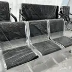 كرسي انتظار من الفولاذ المكون من ثلاث قطع مع تشطيب جلدي فاخ