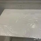 طاولة للبيع