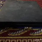 سوني 4 مع يد وجميع اغراضه و شريط فيفيا وبلاك كوبس وسيارت