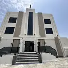 للبيع شقه علويه ممتازه بحى البديع ابها خلف الراشد مول