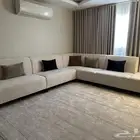 طقم كنب معاه طاوله تلفزيون وطاولة قهوه