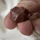 حجر عقيق احمر والثاني ابيض