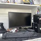 كمبيوتر مكتبي وكاشير متكامل