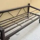 كرسي حديد