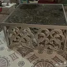 ثلاث طاولات شبه جديدة للبيع