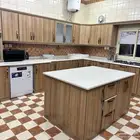 دولاب مطبخ الومنيوم 17 متر تقريبا  رخام صناعي