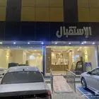 عماره تجاريه وسكنيه انا مباشر للمالك دخلها فوق المليون