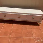 طاولة تلفزيون