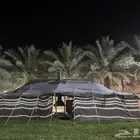 بيت شعر كبير مع المدخنة الخاصة فيه نضيف جدا