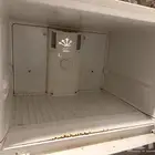 ثلاجه بحاله جيده