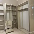 دولاب كبير مقسم مجهز ب لد