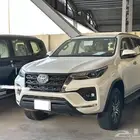 فورتشنر VX بنزين V6 العداد ( 7954 كيلو فقط ) موديل 2021