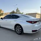 لكزس ES 300h 2021