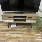 طقم طاولة تلفزيون ودروج تخزين انيق