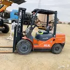 رافعة شوكية فوركلفت للايجار جده