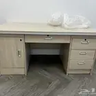 مكتب للبيع جديد غير مستخدم