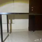 طاولة ايكيا للبيع استخدام نظيف