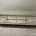طاولة تلفزيون جديدة