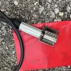 تقشير وتنظيف السمك