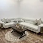 للبيع كنب وفرشة وطاوله وطاولة طعام