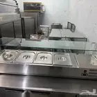 ثلاجة سلطات فوق الطاولة