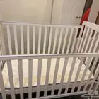 للبيع سرير اطفال طوله 153 عرضه 77 ارتفاعه 110