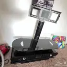 طاولة تلفزيون