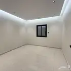 للبيع شقة بدروم فاخرة بمساحة كبيره