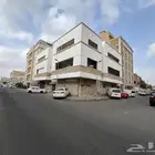 عمارة شارعين للبيع بحي العزيزية بجدة منطقة أدوار متعددة