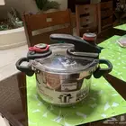 قدر كاتم ضغط ستيل شبه جديد بملصقاته تقريبا  8 لتر