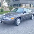 للبيع فورد كراون فكتوريا 2010