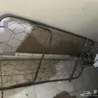 اثاث مشكل
