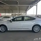 كامري بنزين LE بطاقه جمركيه موديل 2025