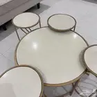 طاولات للبيع مع الخدمه جديده