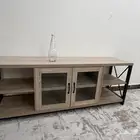 طاولة تلفزيون