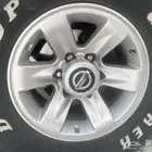 للبيع 4 جنوط فتك تجاري مع 4 كفرات