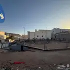 للبيع ارض تجارية مبني عليها قواعد في حي السلام