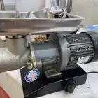 مفرمة لحم.ايطاليةللبيع لعدم الحاجة لها استخدام حشمة شهرين