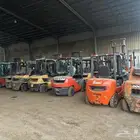 رافعات شوكية من طن ونص الى 6 طن