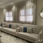 صالة كنب وطاولات