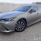 لكزز AC شبه الاصفار