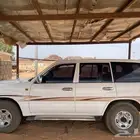 صالون للبيع 2002