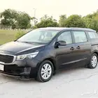 كيا كرنفال 2015 للبيع نضيفه