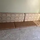 جلسه ارضية مع مساند و ستاره دولاب ايكيا ابيض وفرشه سوداء 2