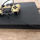 سوني فور مستعمل  يد تجاريه و شاحن