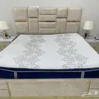 للبيع سرير نفرين مع حبتين كمدينه وكرسيين وطاوله